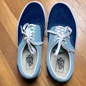 Like new Van’s two tone blue sz9.5women/8men